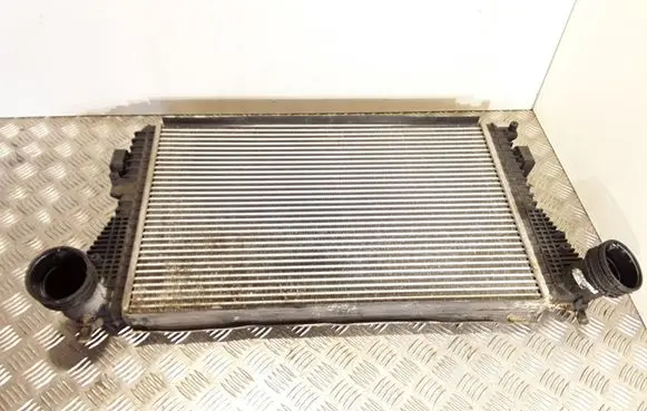 Volkswagen Touran I Intercooler radiator 1K0145803