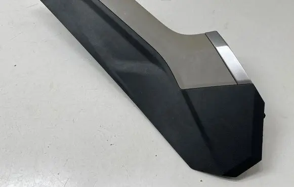 Subaru Forester SK Centre console side trim front 66241SJ000 S22007020