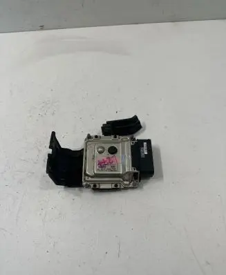 KIA Venga Engine control unit/module 391182B280 D541FS25000 0001090387KE