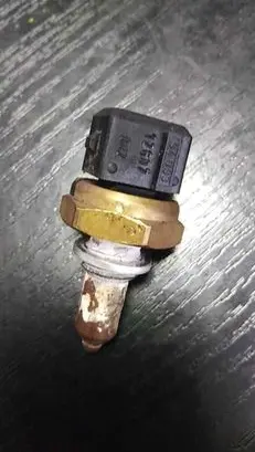 Coolant temperature sensor