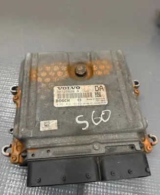 Volvo S80 Engine control unit/module 30729826A 1039S12418 0281012103