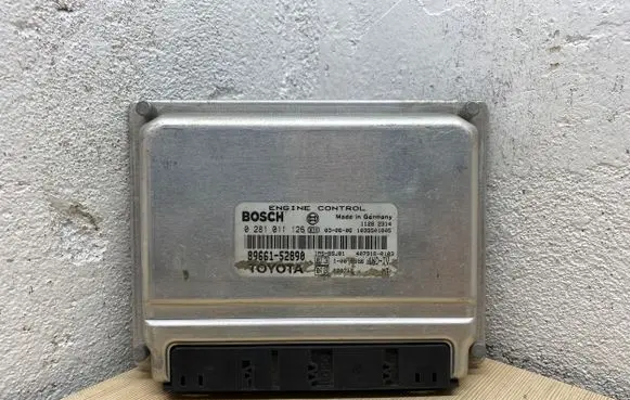 Toyota Yaris Engine control unit/module 8966152890 1039S01805 0281011126