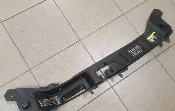 Volvo C30 Top upper radiator support slam panel 31250176 31250177