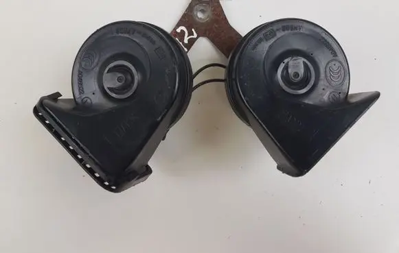 Jaguar XF X250 Horn signal 8X2313A803AB