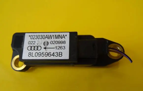 Audi A3 S3 8L Airbag deployment crash/impact sensor 8L0959643B