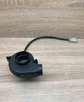 BMW 5 E39 Fan control module 1745182 0130002831