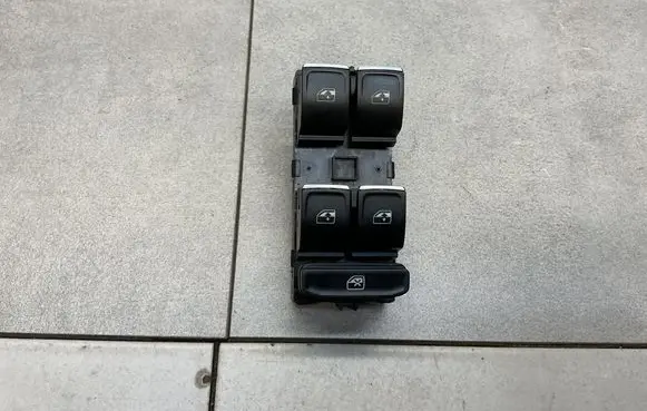 Volkswagen PASSAT B8 Electric window control switch 5G0959857C