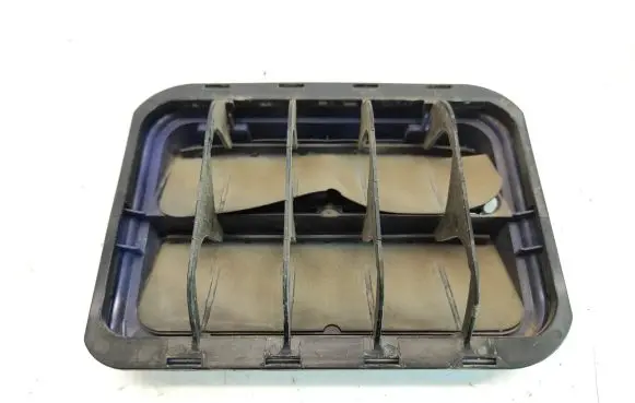 Peugeot 508 RXH Quarter panel pressure vent 9675506980