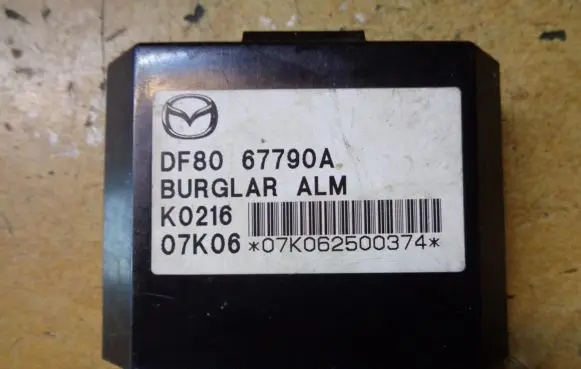 Mazda 2 Alarm control unit/module DF8067790A