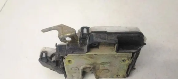 Volkswagen Golf III Front door lock 1h0562154 ZSB1H1837016A