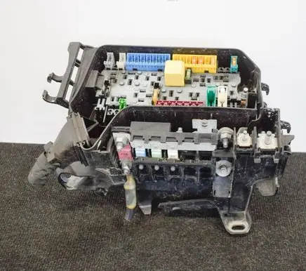 Mercedes-Benz GLA W156 Fuse box set A2465403803