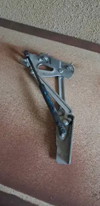 Peugeot 407 Tailgate/trunk/boot hinge 