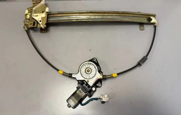 Opel Frontera B Front door window regulator with motor 91157978