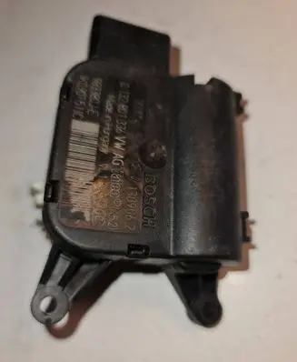 Volkswagen Caddy Air flap motor/actuator 0132801336 1K0907511C 983380JE