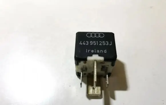 Audi A4 S4 B5 8D Other relay 443951253j 899511000