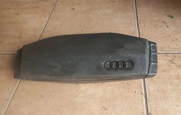 Audi 80 90 B2 Steering wheel 811951525