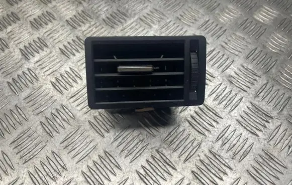 Ford Focus C-MAX Dashboard side air vent grill/cover trim 3M51R018B09