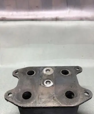 Volkswagen Taigo Oil filter mounting bracket 04e117021k