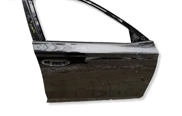 Skoda Octavia Mk4 Front door 5E3831312