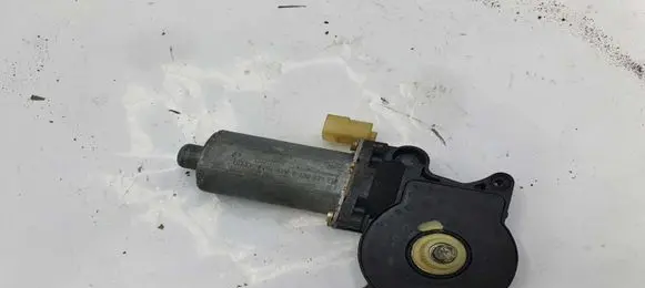 BMW 3 E46 Front door window regulator motor 676283620630