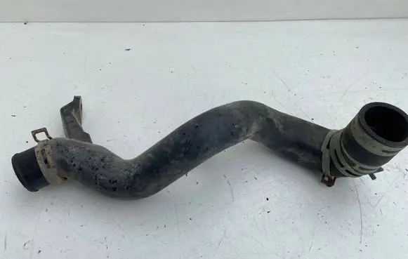 Toyota Avensis T220 Intercooler hose/pipe