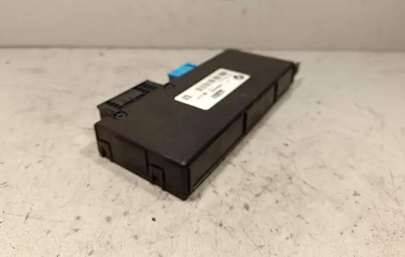 BMW 5 F10 F11 Gateway control module 9284422
