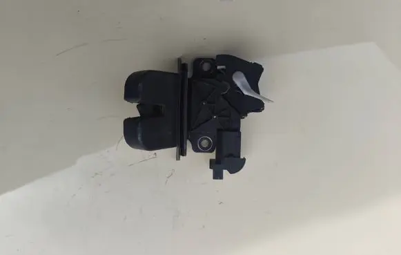 Audi Q7 4L Tailgate/trunk/boot lock/catch/latch 8P4827505C