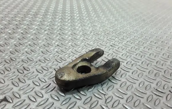 Mitsubishi Space Star Fuel Injector clamp holder