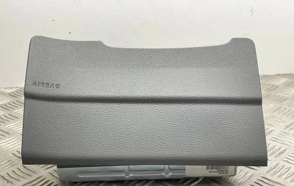 Knee airbag
