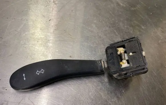 Honda HR-V Front bumper turn signal 21233709330 11183709305TY