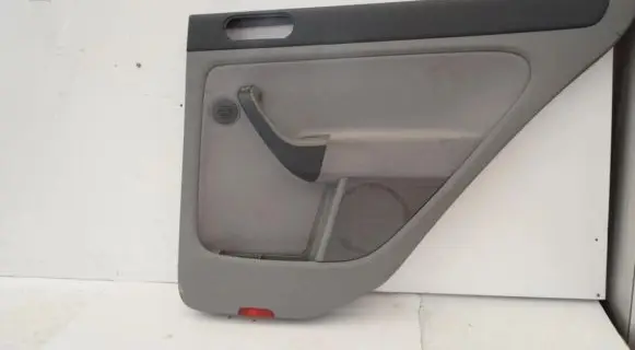 Volkswagen Golf Plus Rear door card panel trim