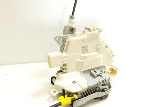 Audi A6 C7 Front door lock 8J1837015C