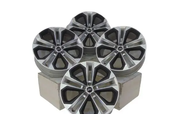 Audi Q7 4M R21 alloy rim 4M0601025AK