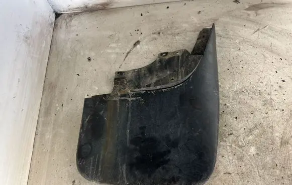 Nissan Navara D22 Front mudguard 