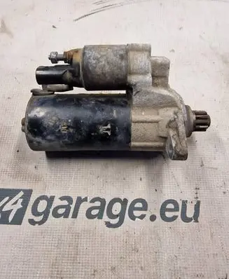 Volkswagen PASSAT B6 Starter motor 02E911023
