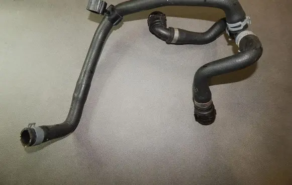 Audi A4 S4 B8 8K Engine coolant pipe/hose 8K0819332D