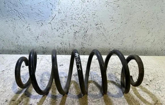 Toyota Auris 150 Rear coil spring