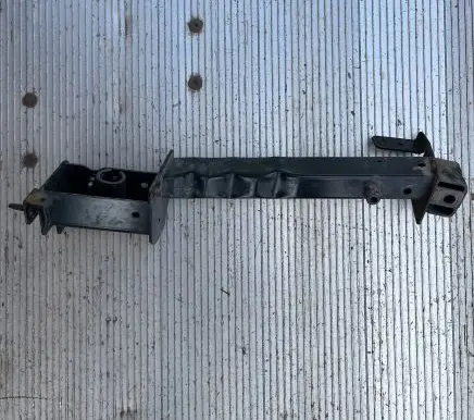 Renault Megane IV Bottom radiator support slam panel 758241269R 109758241269R