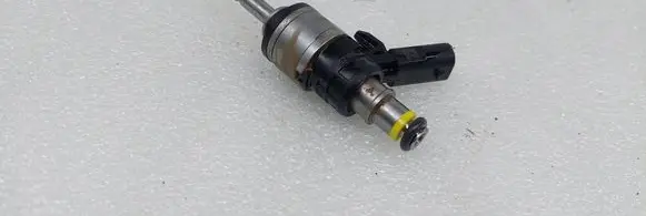 Audi Q5 SQ5 FY Fuel injector 06Q906036A 06Q906A01