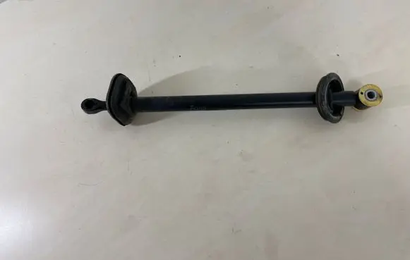 Mercedes-Benz S W221 Front door check strap stopper A2217300016 Q2A2217300016