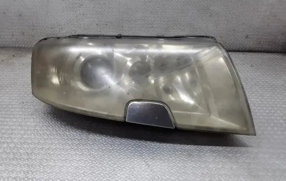 Skoda Superb B5 (3U) Headlight/headlamp