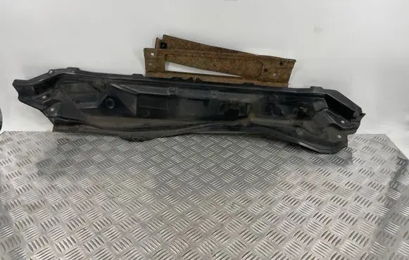 Nissan X-Trail T32 Engine compartment bulkhead