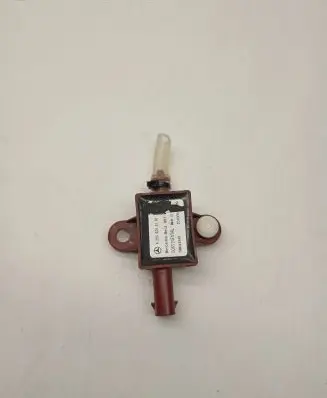 Mercedes-Benz GLC X253 C253 Airbag deployment crash/impact sensor A2539052100