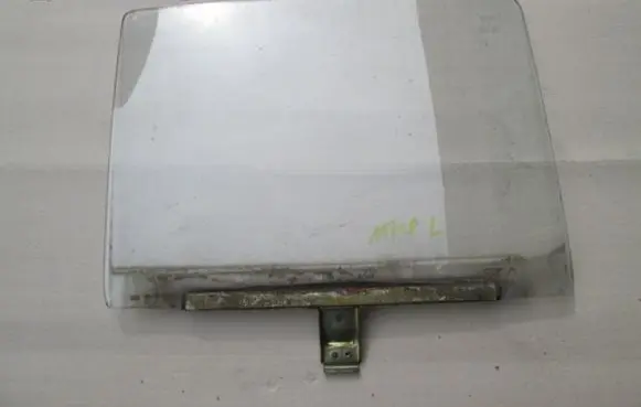 Fiat Ducato Front door window glass four-door