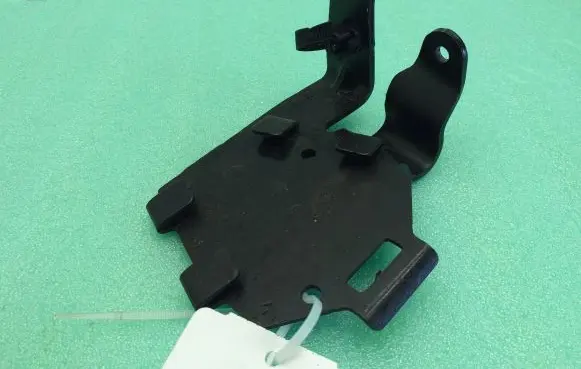 Nissan Qashqai Power steering pump mounting bracket 14952HV70A