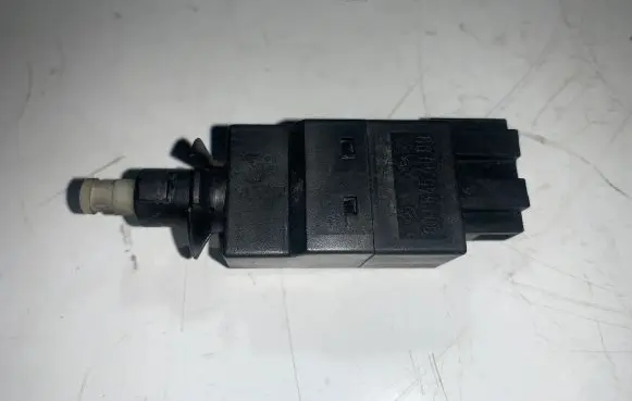 Mercedes-Benz E W211 Brake pedal sensor switch 0015454009