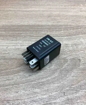 Volkswagen Jetta III Other relay 5C0951253 499