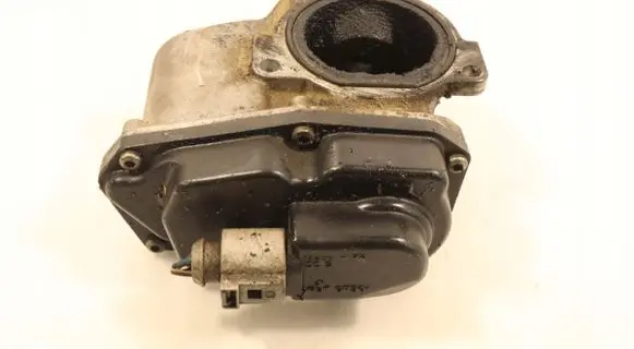 Volkswagen Golf VI EGR valve 03L131501K