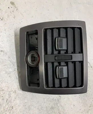 Rear air vent grill