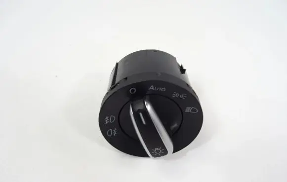 Volkswagen Touran III Light switch 3C8